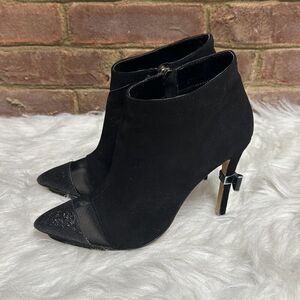 Victoria’s Secret Women’s Black Leather Suede Pointed Toe Bootie Size 8